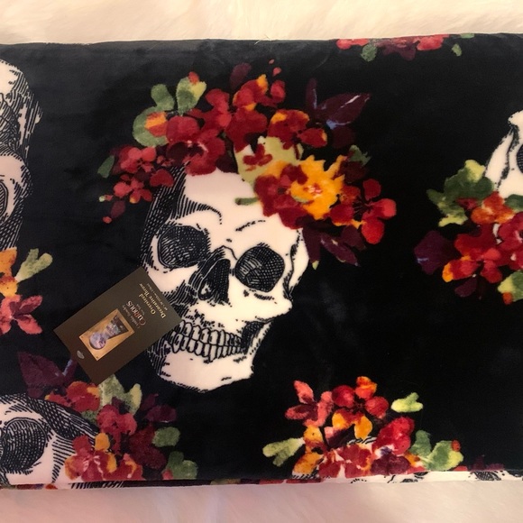 Cynthia Rowley Holiday Oversized Decorative Throw Sugar Skull